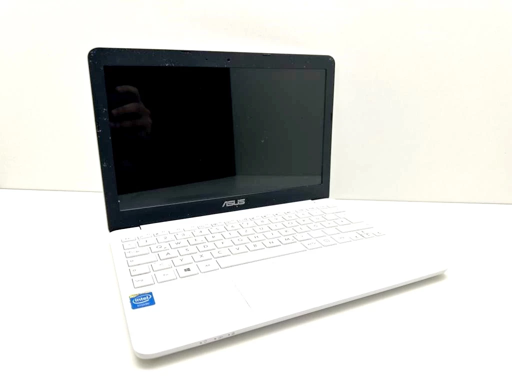 laptop-asus-x205tsam-psie-budy-56-wroclaw