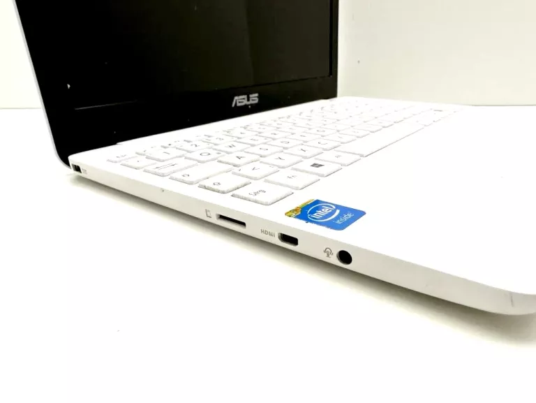 laptop-asus-x205tsam-seria-procesora-intel-atom