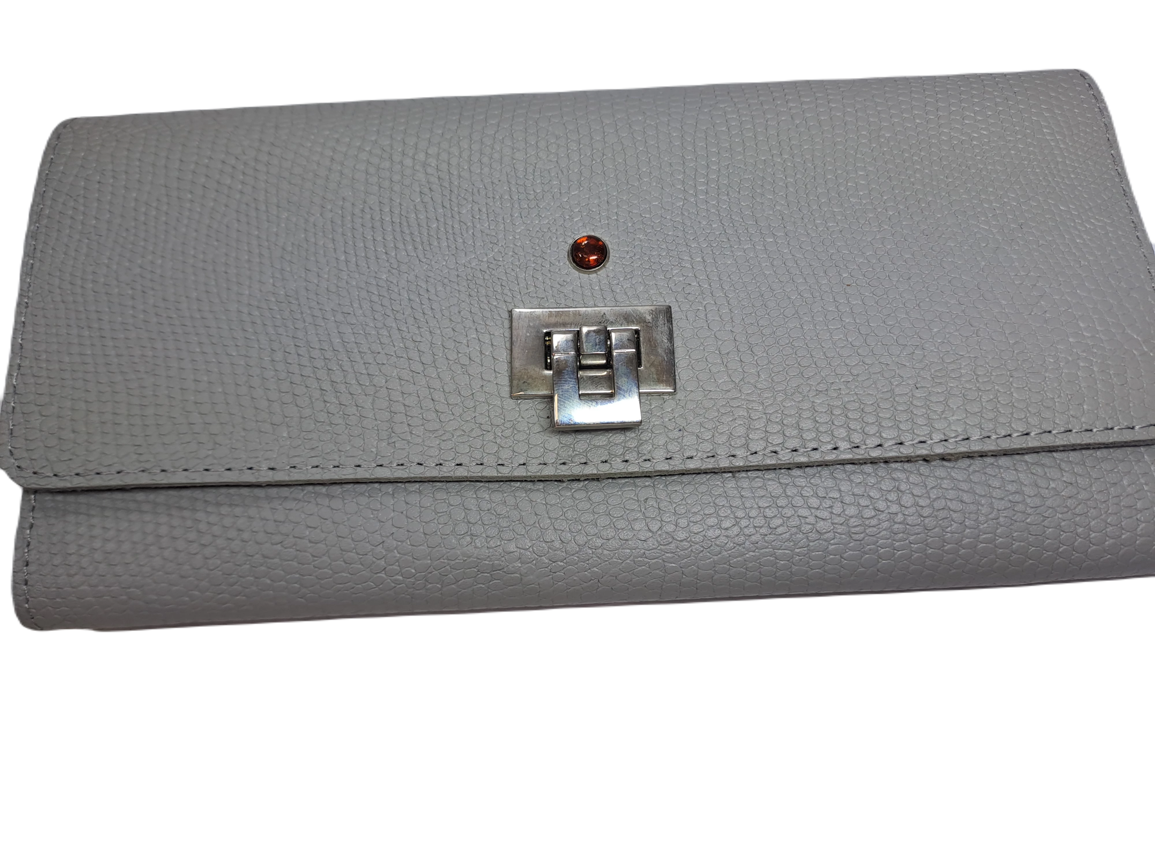 portfel-skorzany-batycki-w-pudelku-z-bursztynem-zapiecie-zamek