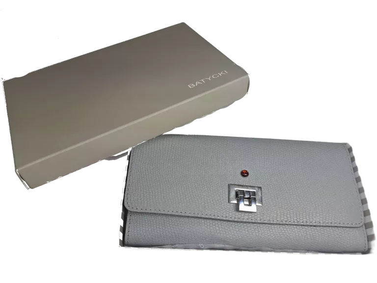 portfel-skorzany-batycki-w-pudelku-z-bursztynem-plac-3-maja-6-sj-luban-kamp