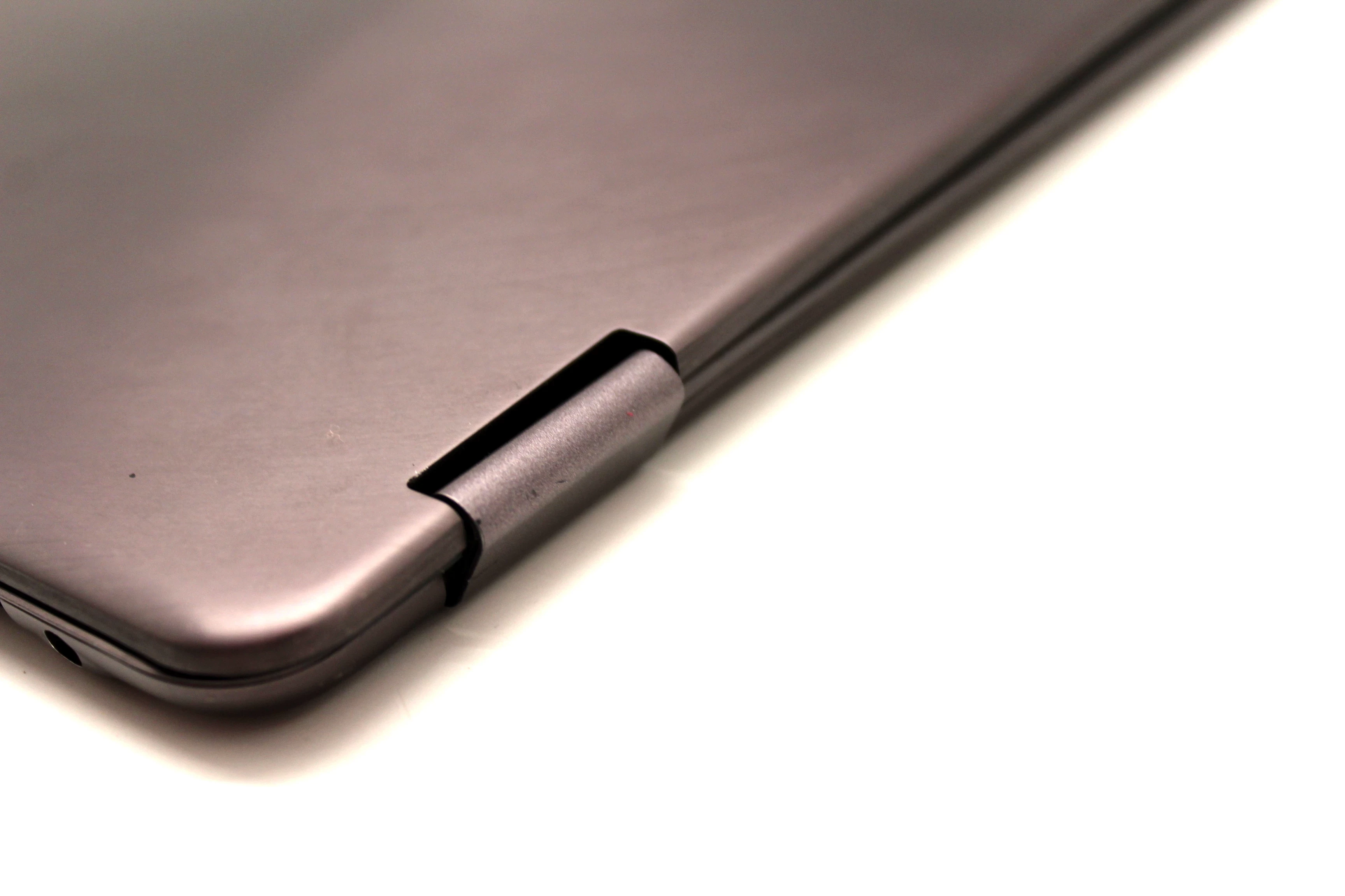 laptop-asus-ux360c-uszkodzone-zawiasy-wielkosc-pamieci-ram-8-gb