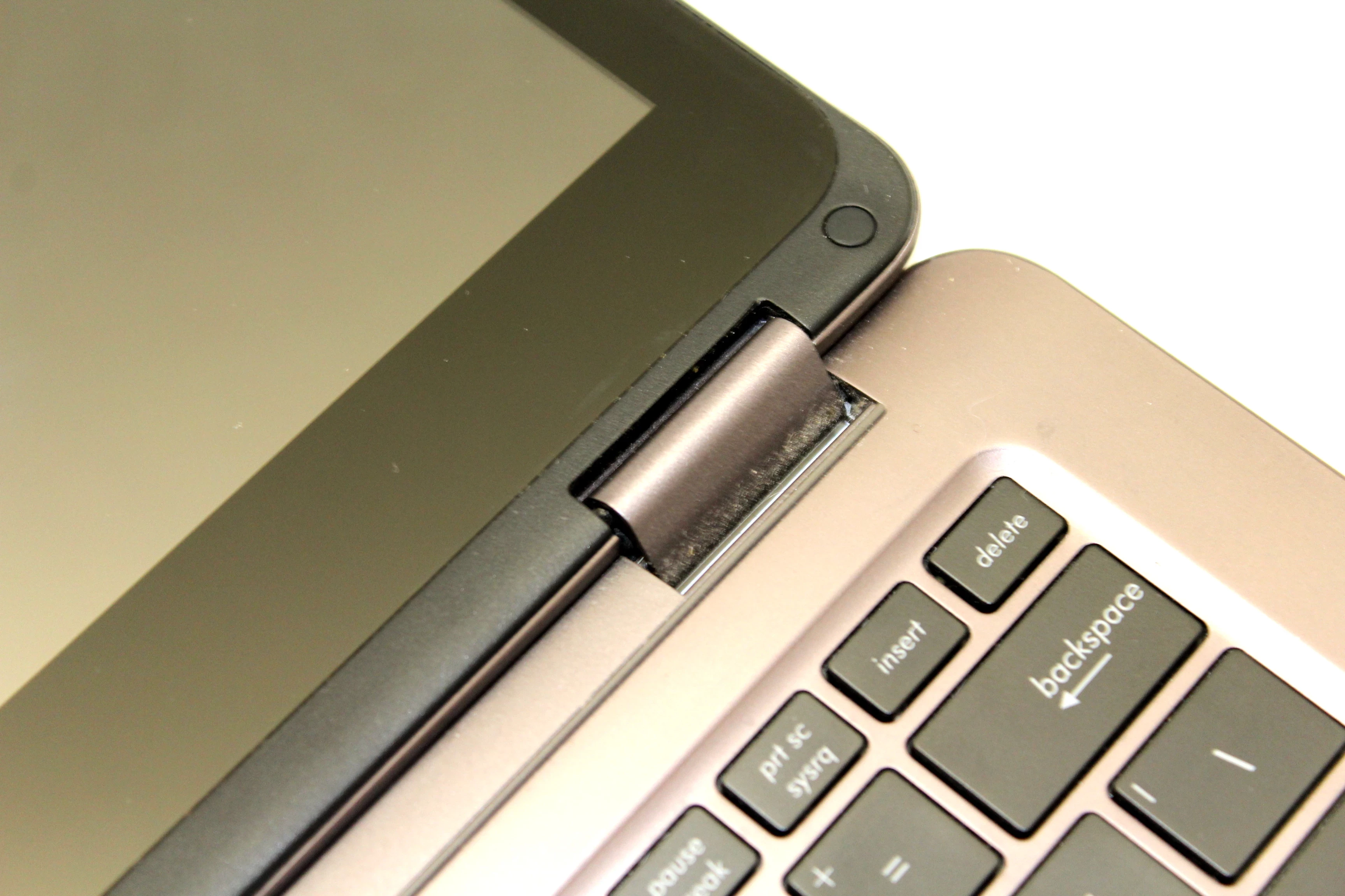 laptop-asus-ux360c-uszkodzone-zawiasy-przekatna-ekranu-133