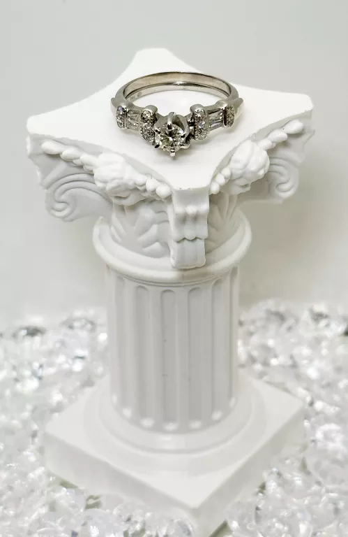 podwojny-pierscionek-z-brylantem-pr585-r10-407-waga-133