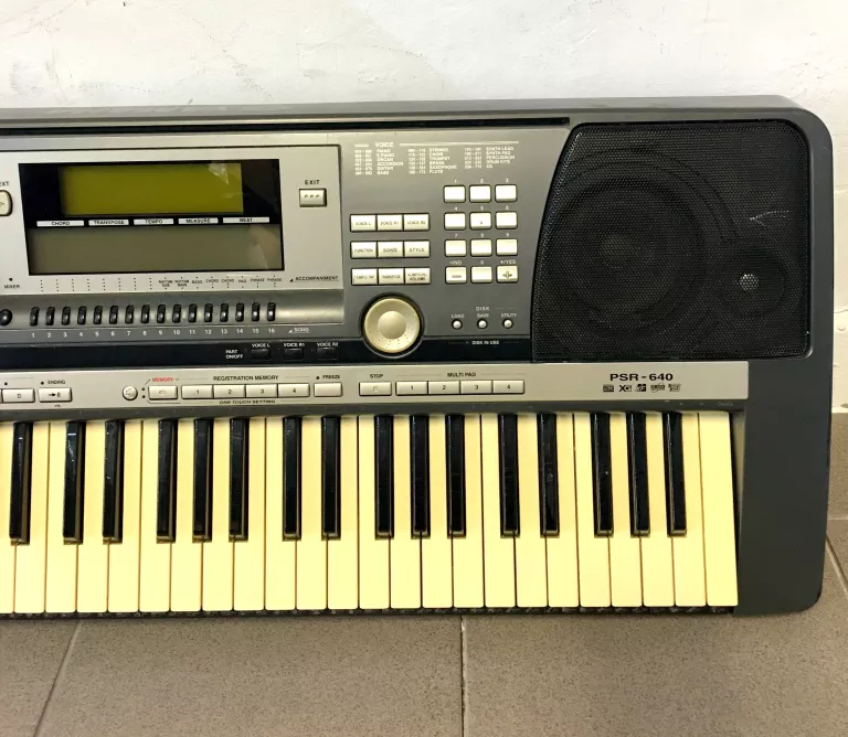 keyboard-yamaha-psr-640futeralzasilacz-model-psr-e473