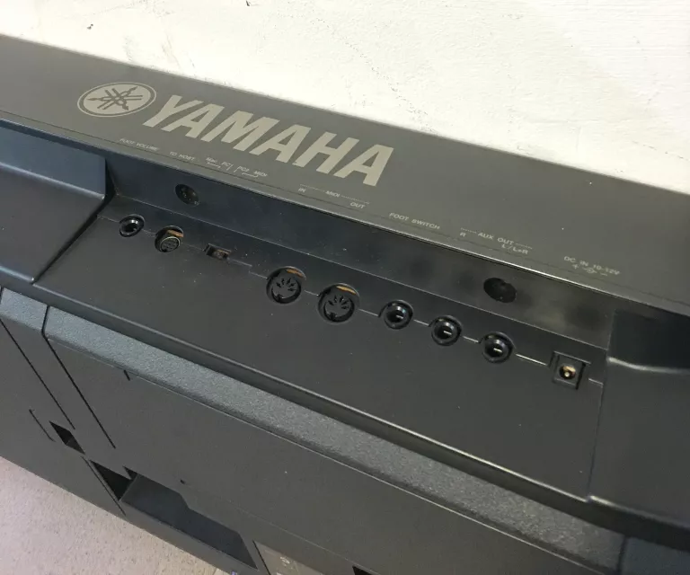 keyboard-yamaha-psr-640futeralzasilacz-kod-producenta-psr-e473