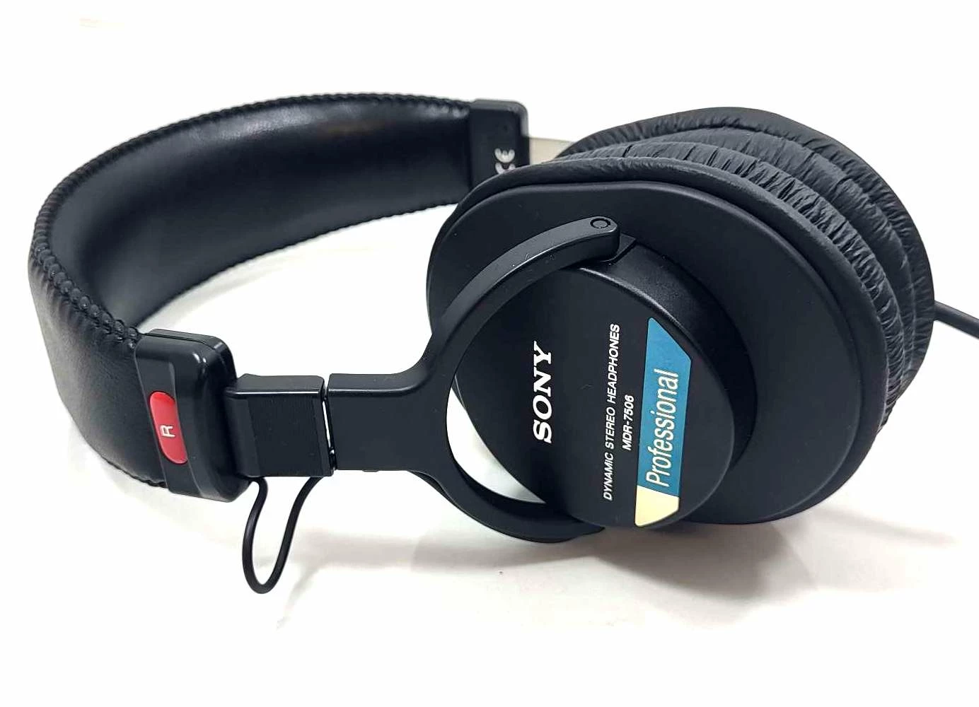 sluchawki-sony-mdr-7506-marka-sony