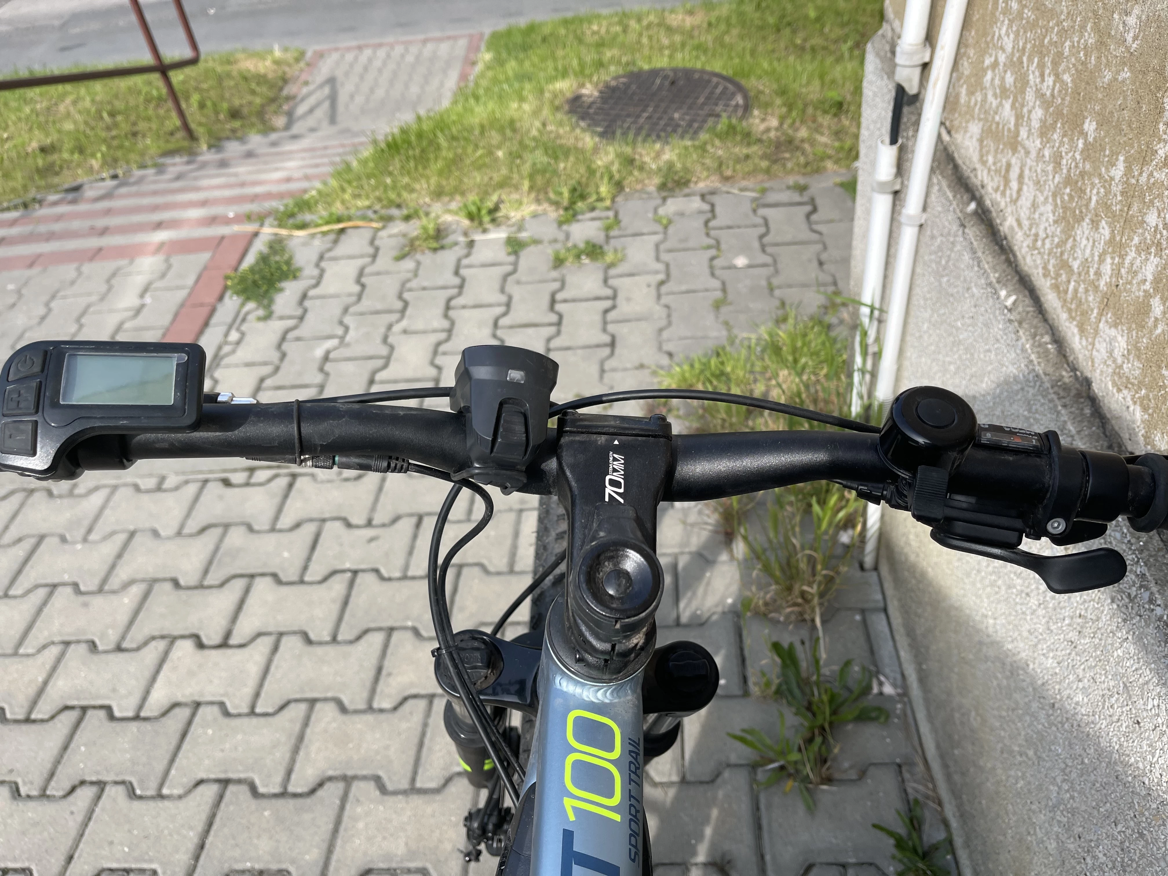 rower-elektryczny-mtb-rockrider-e-st-100-275-s-kolor-niebieski