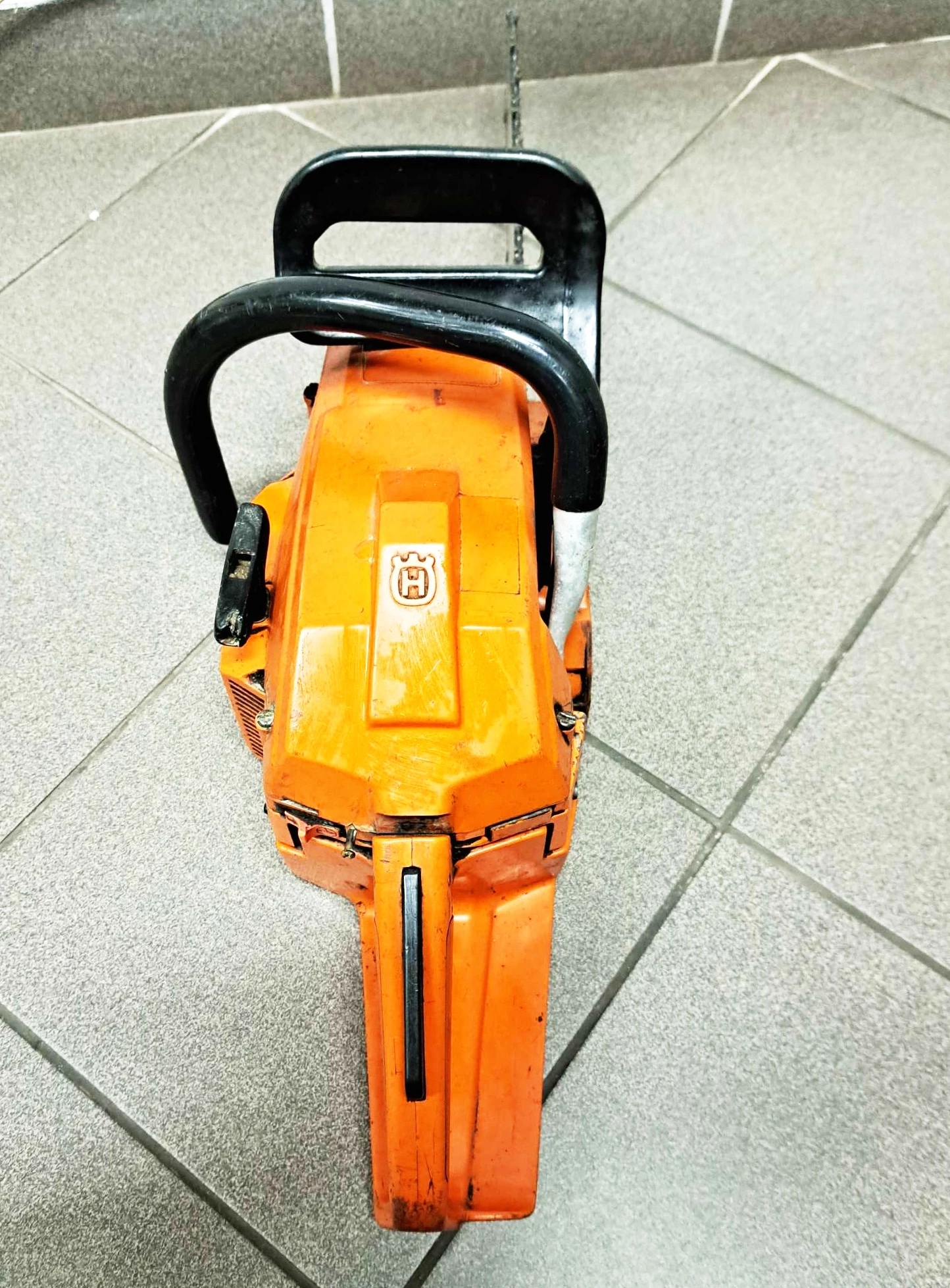 pila-spalinowa-husqvarna-254-zasilanie-spalinowe