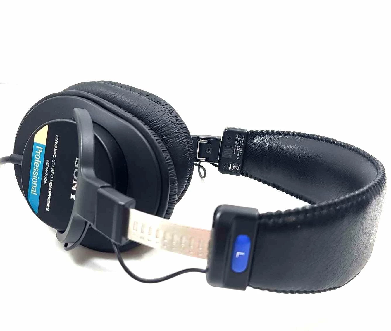 sluchawki-sony-mdr-7506-rodzaj-sluchawek-wokoluszne