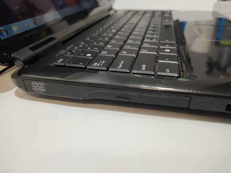 asus-k50in-przekatna-ekranu-1560