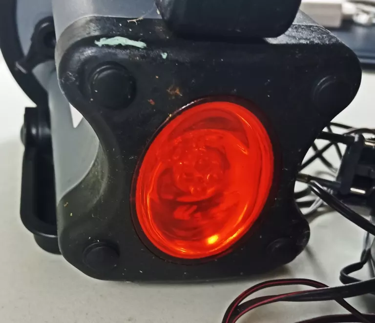 ŁADOWALNA LAMPA LED CLARUS TMSL116