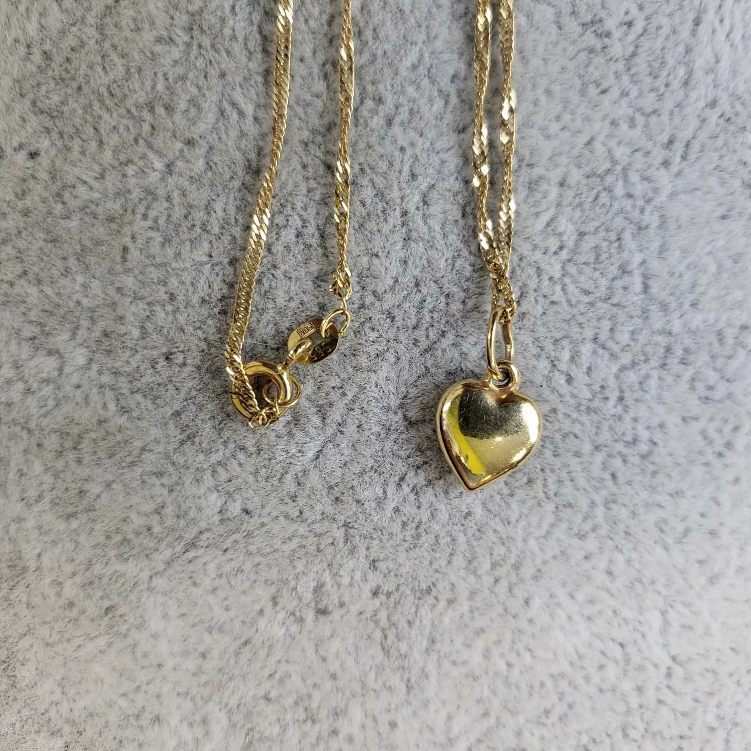 zloty-lancuszek-z-serduszkiem-material-zloto