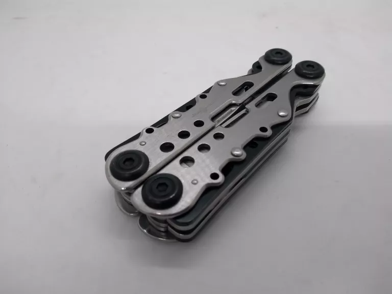 multitool-sayre-silver-skmt-27slv-kod-producenta-skmt-27slv