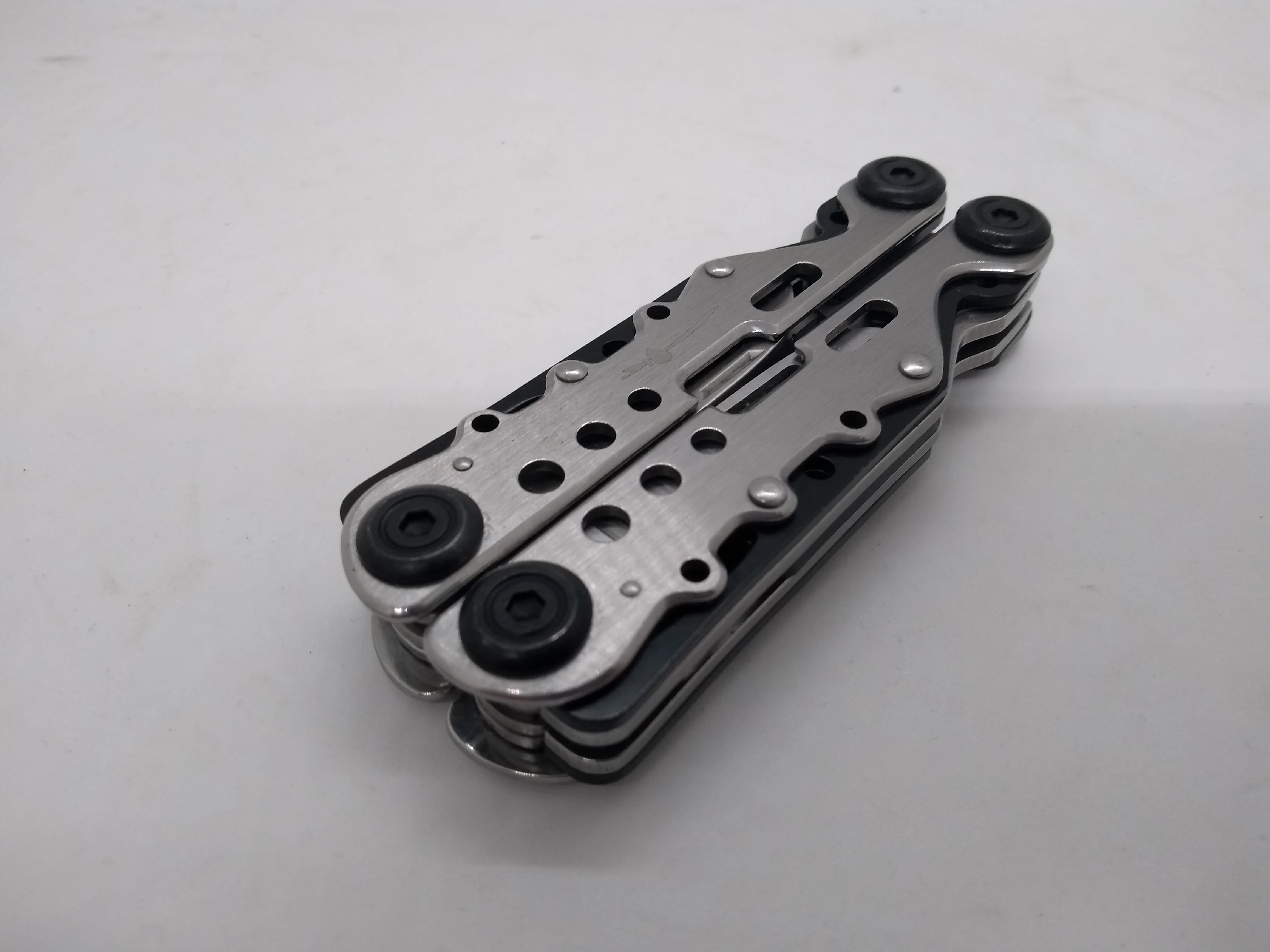 multitool-sayre-silver-skmt-27slv-kod-producenta-skmt-27slv