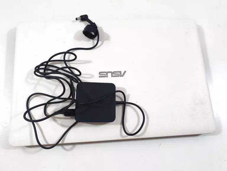 LAPTOP ASUS F751S + ZASILACZ