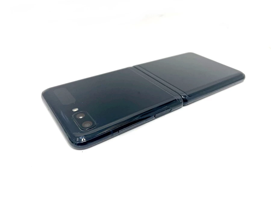 telefon-samsung-galaxy-flip-z-256gb-opis-wbudowana-pamiec-256-gb