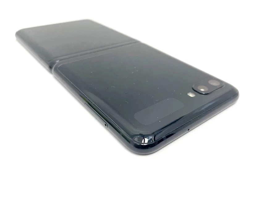 telefon-samsung-galaxy-flip-z-256gb-opis-przekatna-ekranu-670