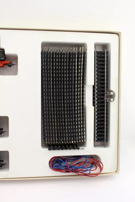 poszukiwany-zestaw-piko-h0-expert-szlabany-marka-piko