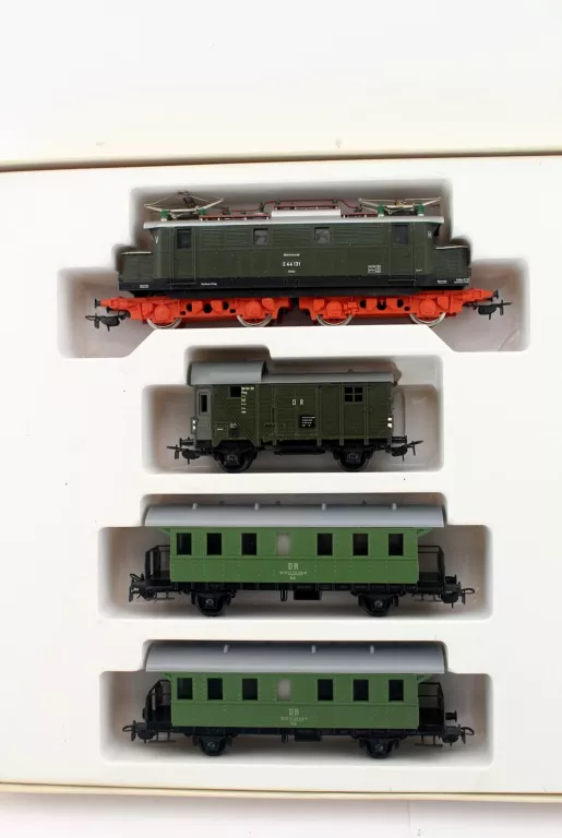 poszukiwany-zestaw-piko-h0-expert-szlabany-stan-uzywany