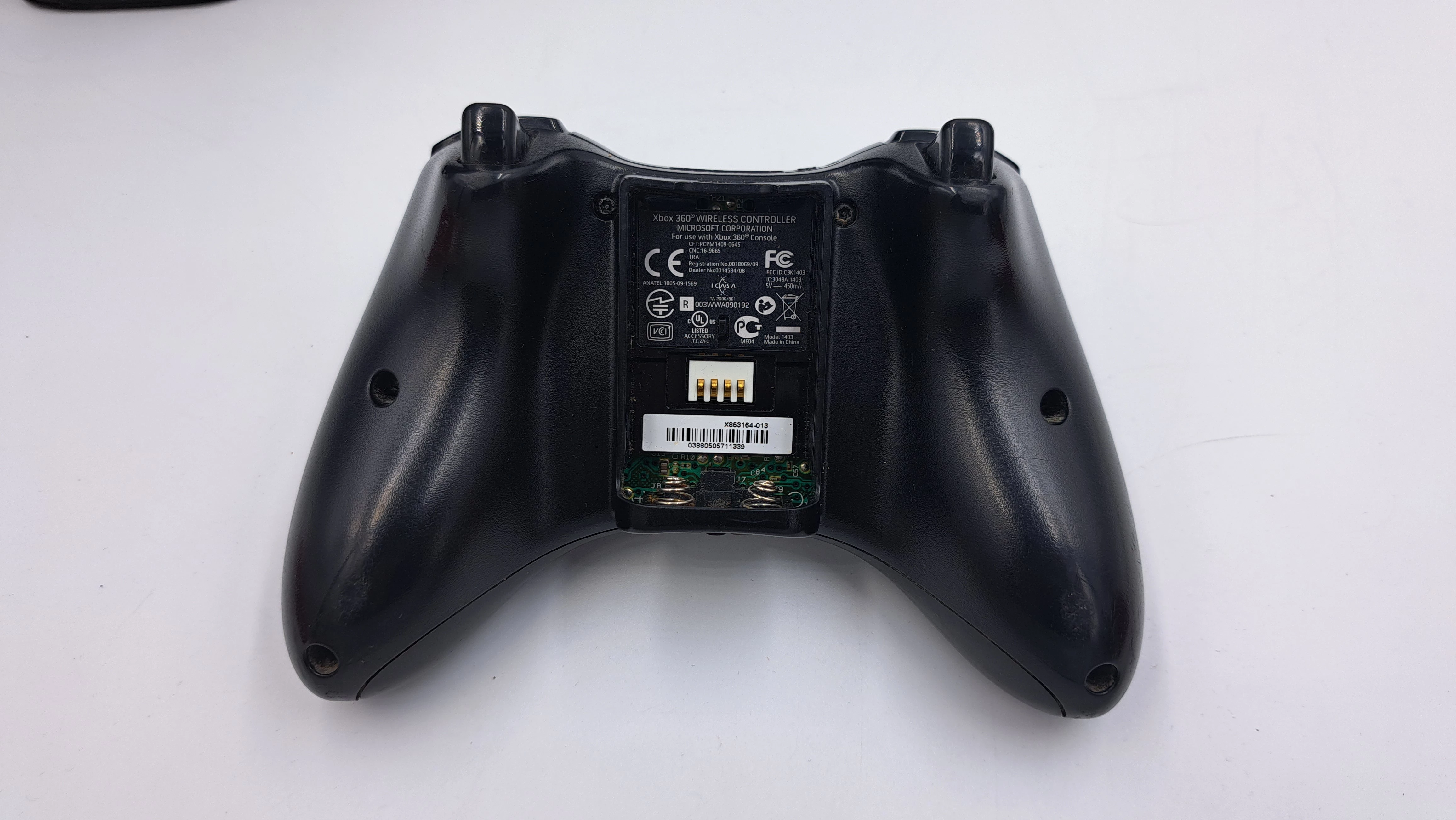 konsola-xbox-360-250gb-kinect-uszkodzona-ean-gtin-0885370127201