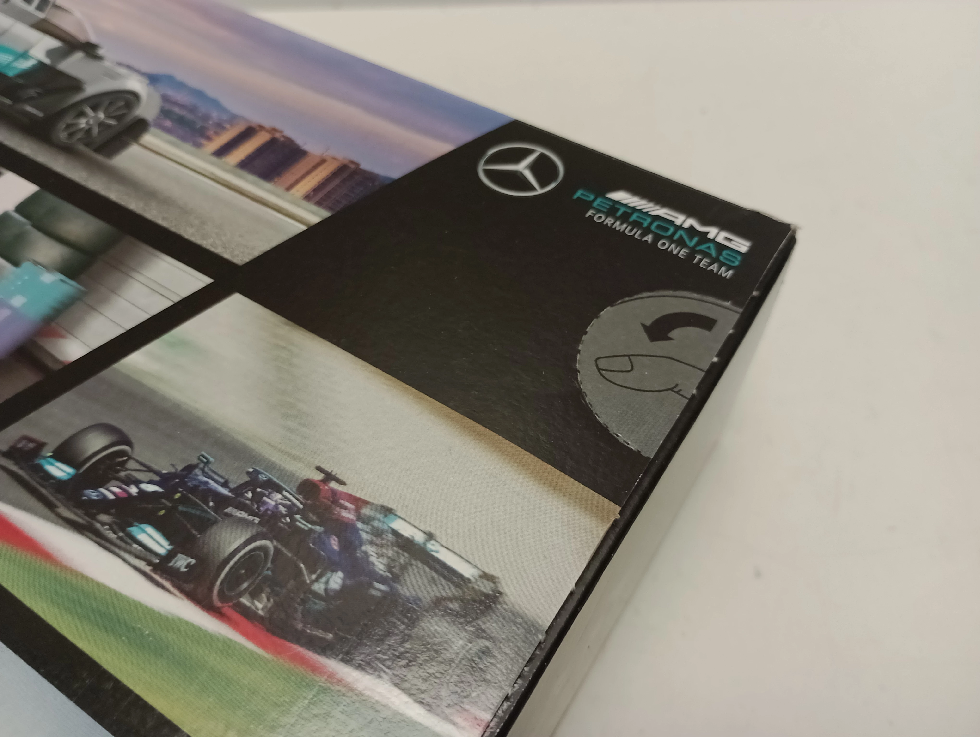 lego-speed-champions-76909-mercedes-amg-f1-amg-on-stan-uzywany