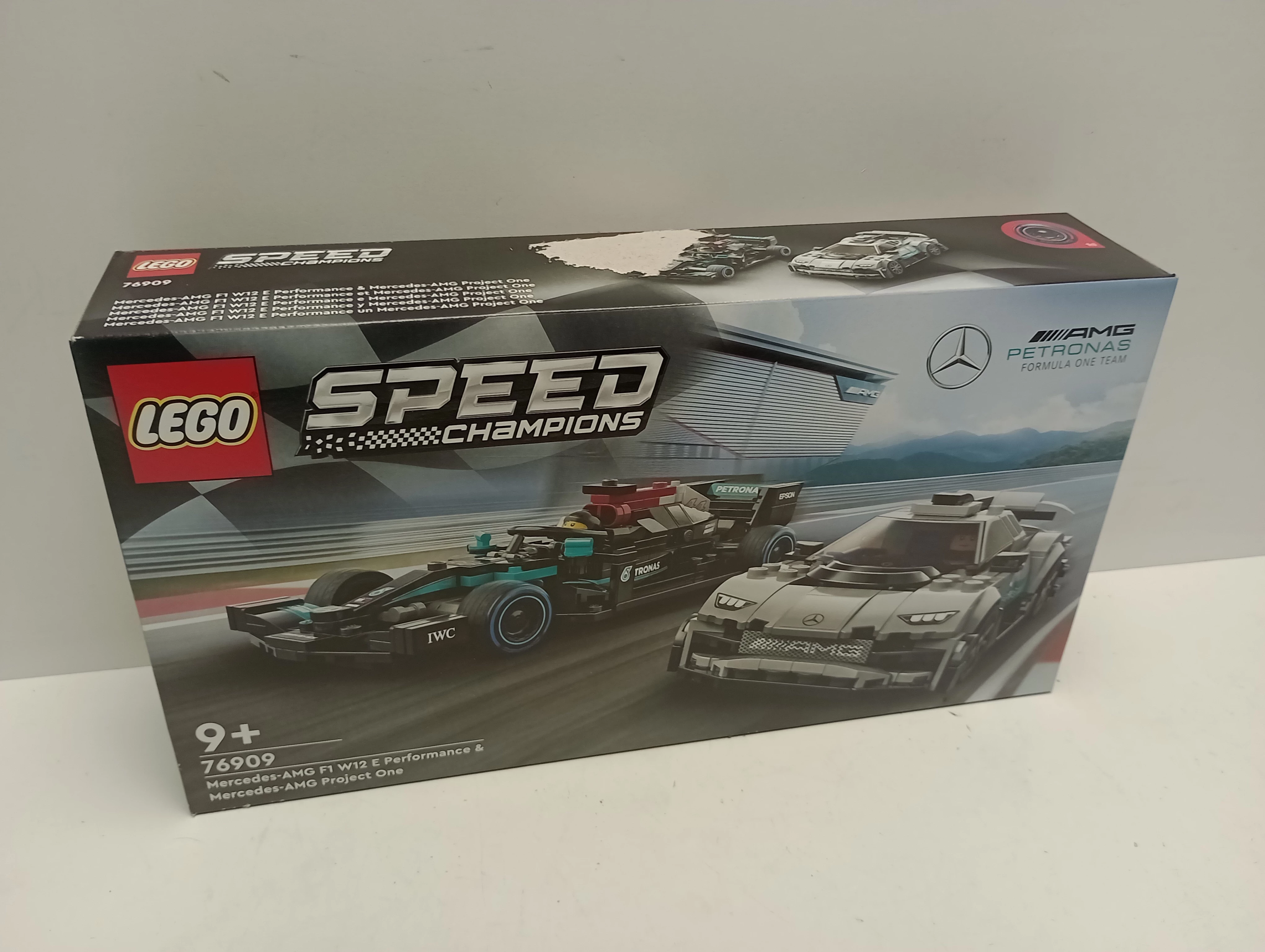 lego-speed-champions-76909-mercedes-amg-f1-amg-on-osiedle-teatralne-3u15-krakow