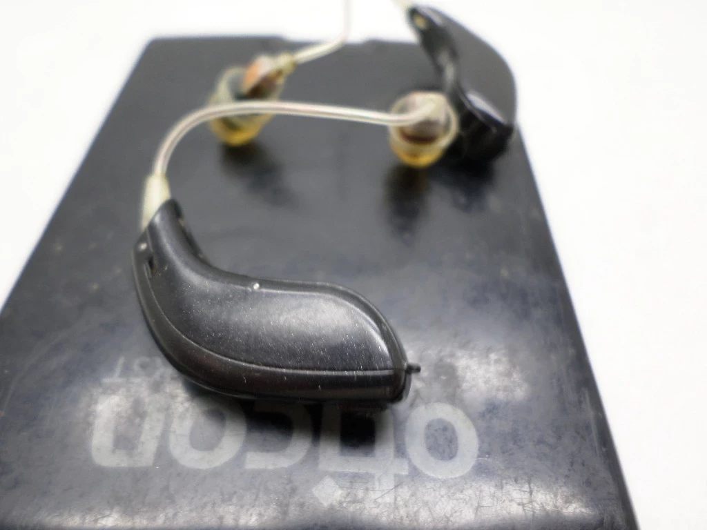 aparaty-sluchowe-oticon-ria2-rodzaj-zauszny