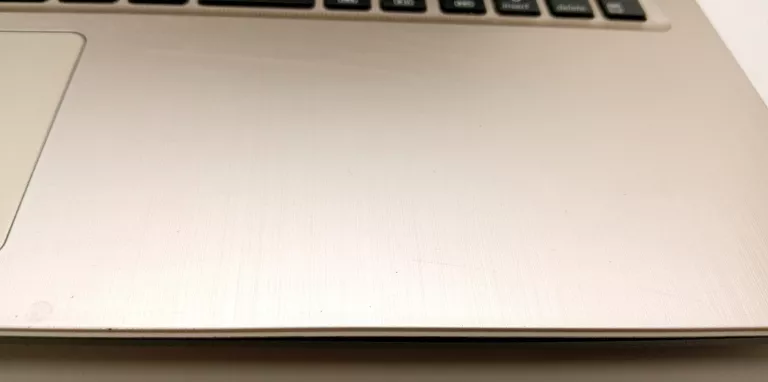 LAPTOP ASUS A540U INTEL CORE I3 6006 CPU RAM 4GB !!OPIS!!