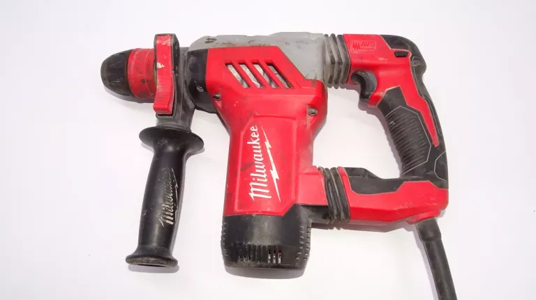 mlot-udarowy-milwaukee-plh-28-xe-zestaw-marka-milwaukee