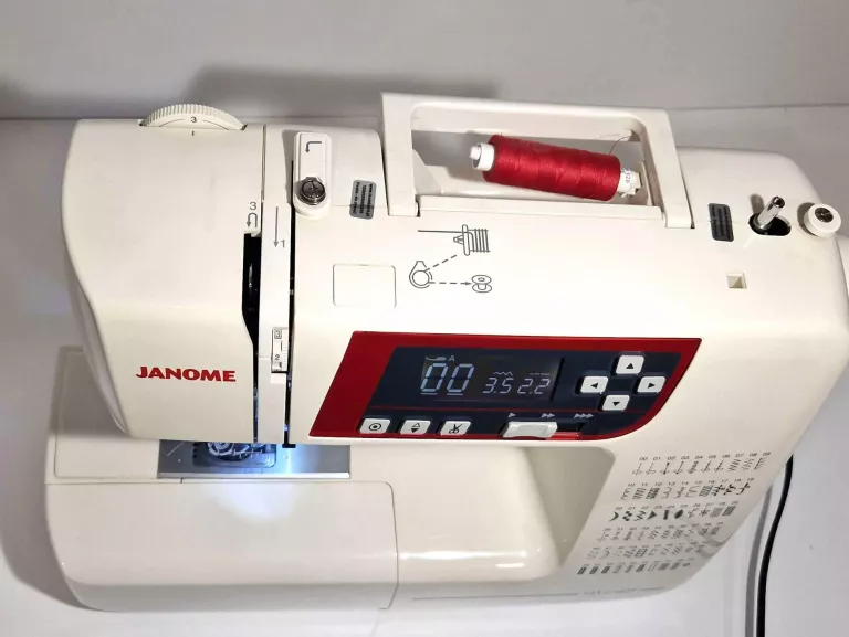 MASZYNA DO SZYCIA JANOME QXL605