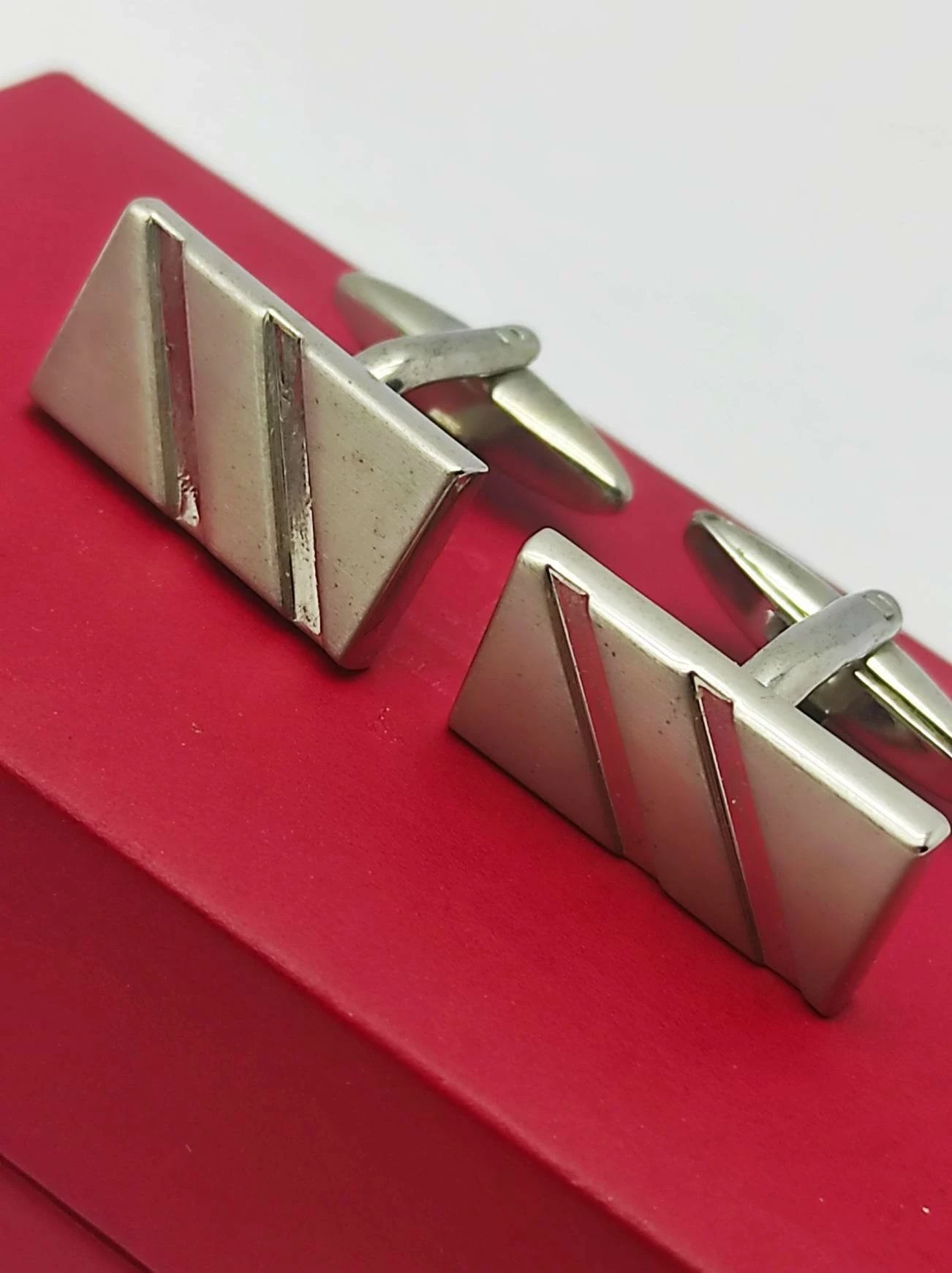 piekne-firmowe-spinki-do-mankietow-vernon-material-17128-16384