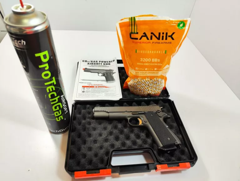 PISTOLET GAZOWY KULKI REPLIKA G199 WALIZKA +AKCES