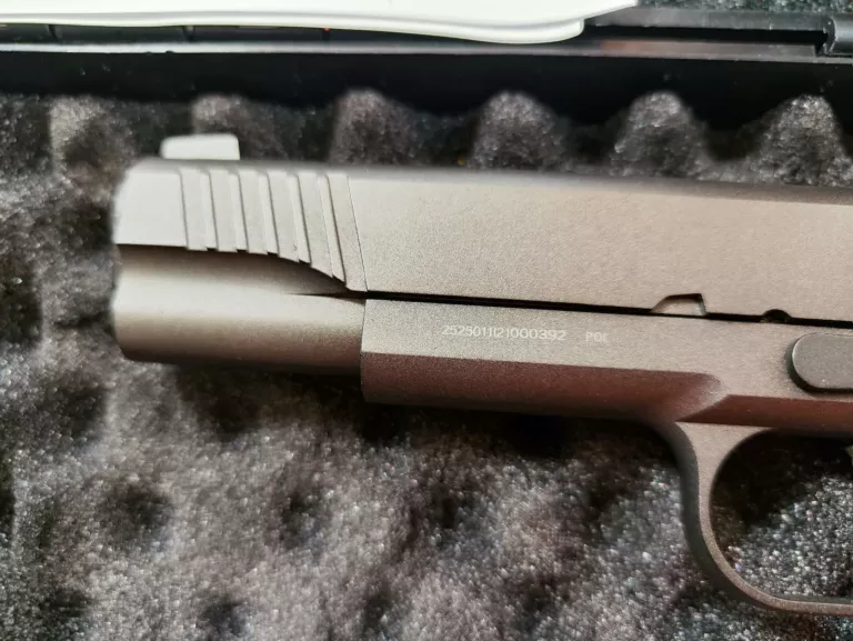 PISTOLET GAZOWY KULKI REPLIKA G199 WALIZKA +AKCES