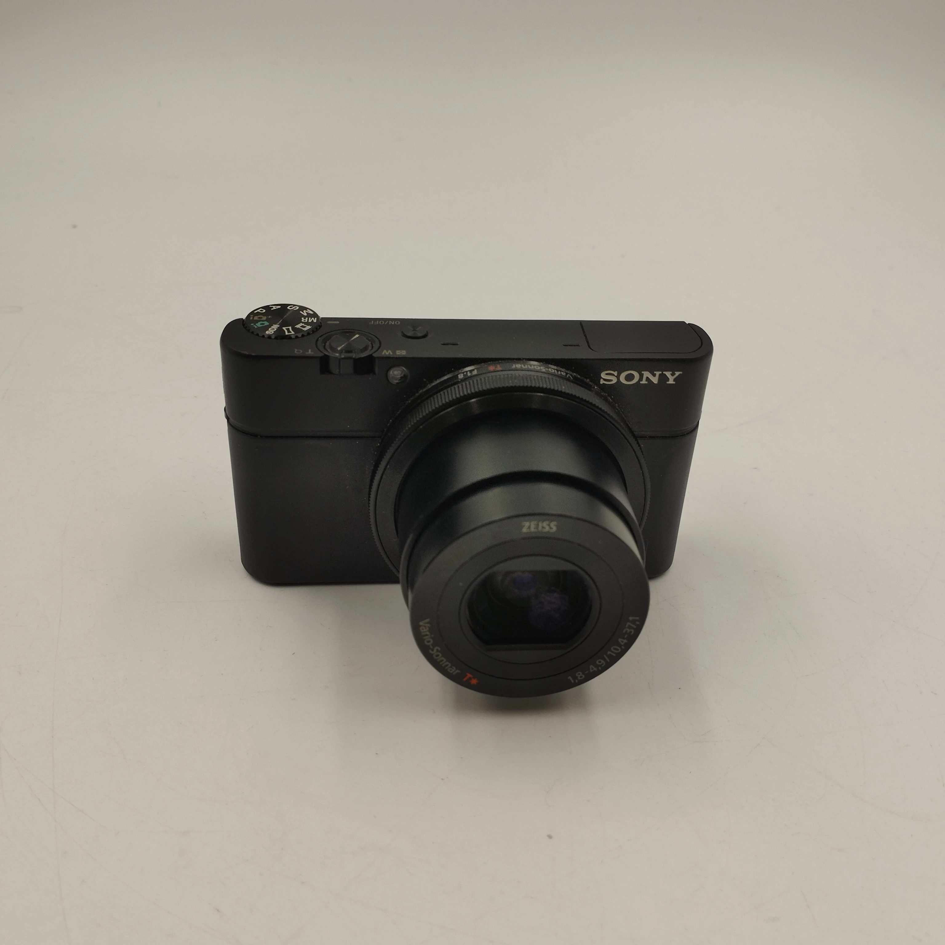 aparat-cyfrowy-sony-dsc-rx100-zoom-optyczny-36