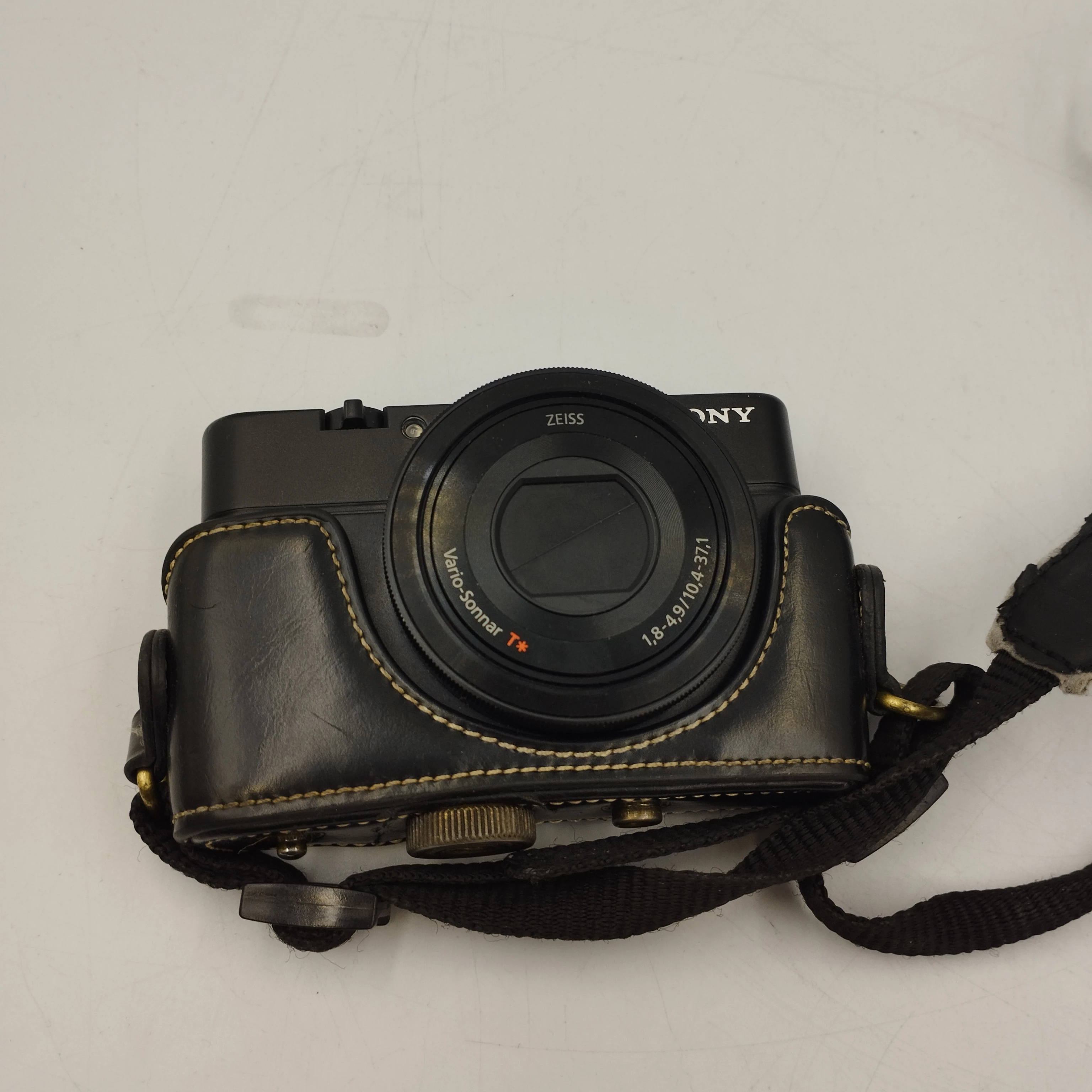 aparat-cyfrowy-sony-dsc-rx100-kod-producenta-dscrx100cee8