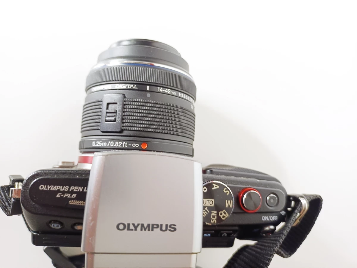 aparat-olympus-pen-e-pl62-obiektyw-etui-czarne-marka-olympus