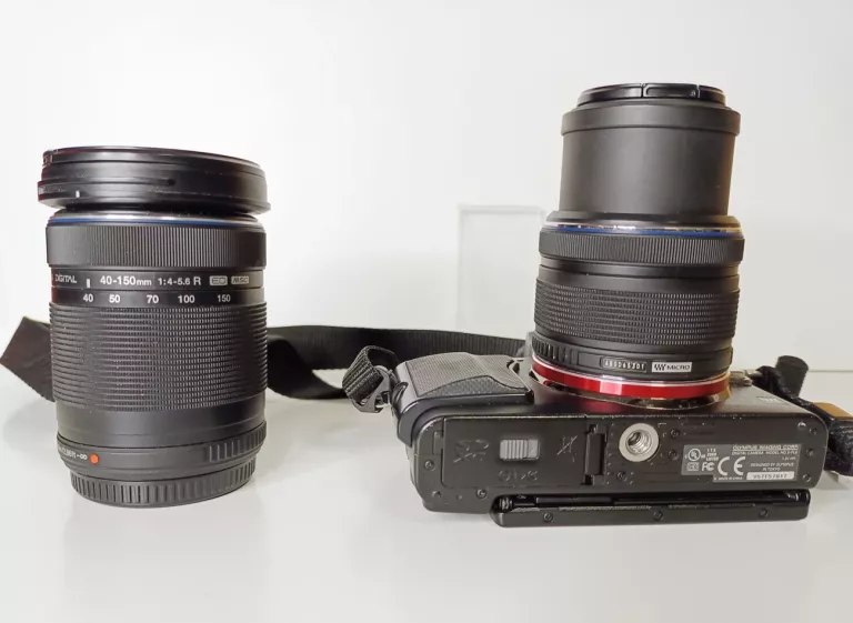 aparat-olympus-pen-e-pl62-obiektyw-etui-czarne-stabilizacja-mechaniczna-matrycy