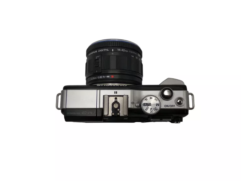 aparat-cyfrowy-olympus-e-pl1-obiektyw-14-42-mm-stabilizacja-mechaniczna-matrycy