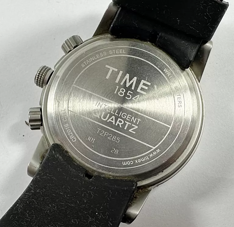 zegarek-meski-timex-t2p285-funkcje-wodoszczelny