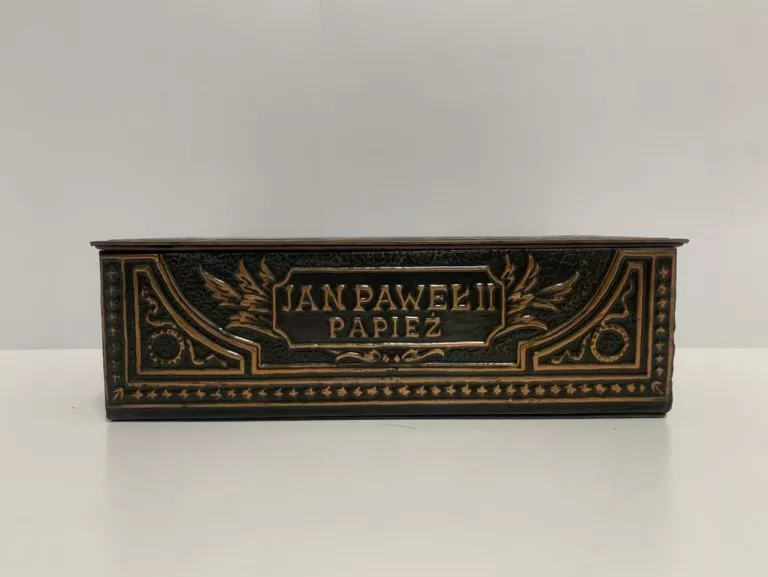 wyroby-mosiezne-4-elementow-material-wykonania-miedz-i-mosiadz