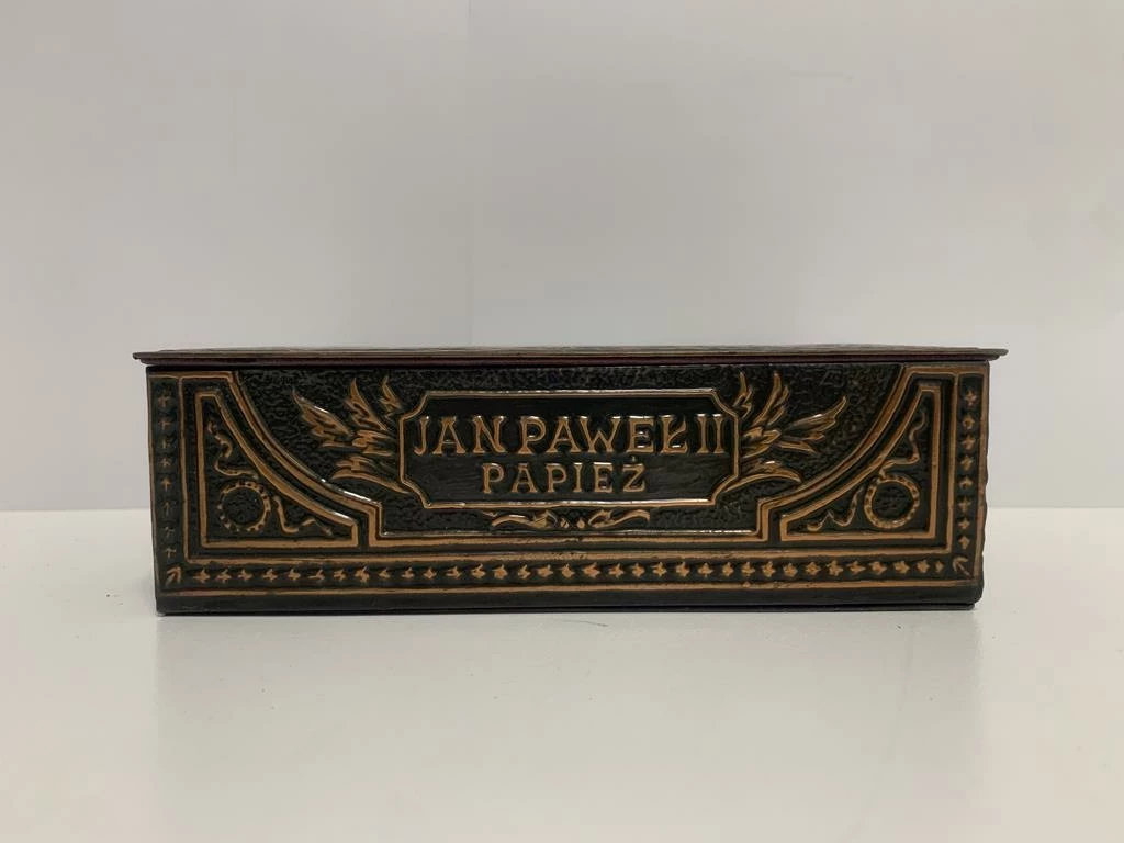 wyroby-mosiezne-4-elementow-material-wykonania-miedz-i-mosiadz