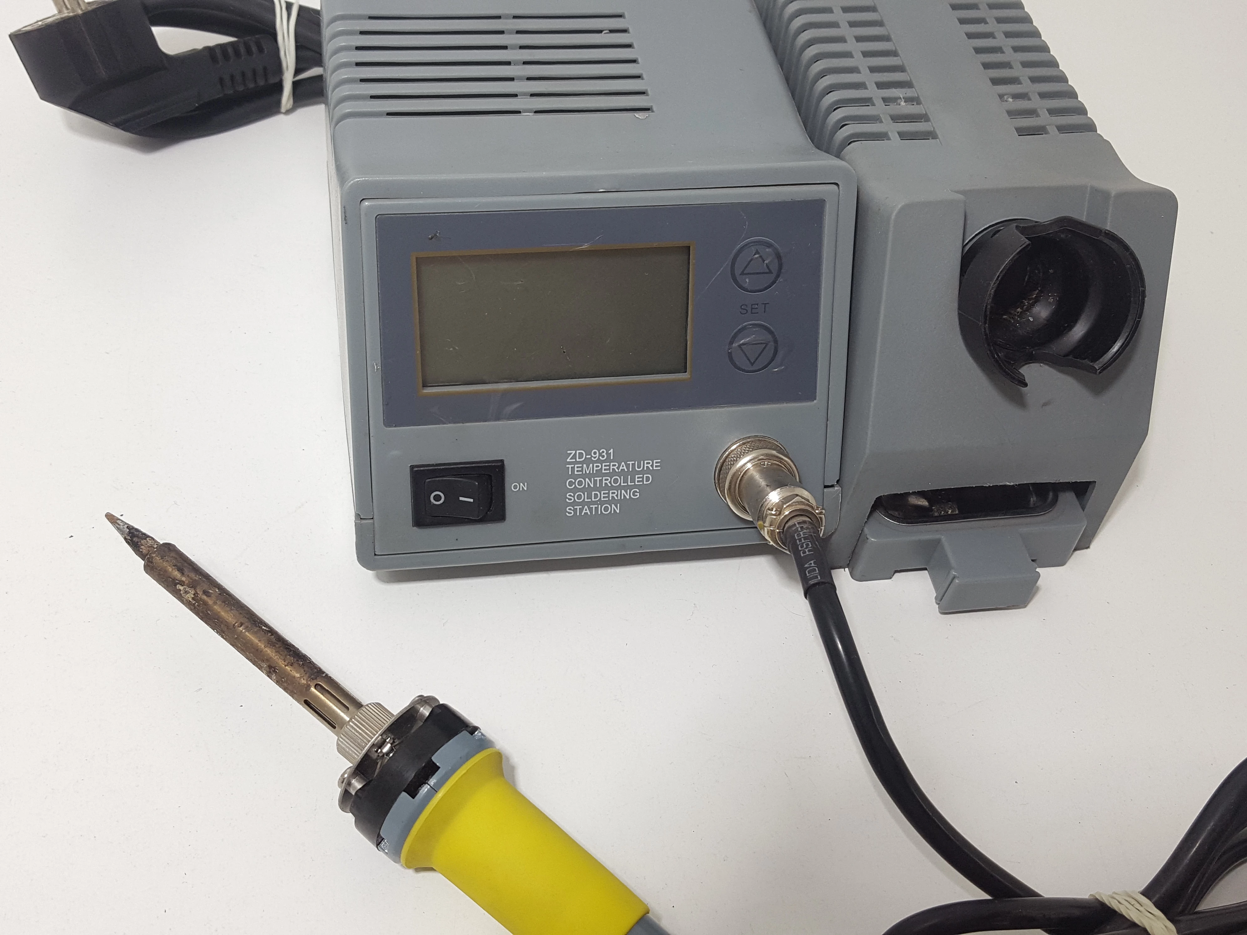 stacja-lutownicza-zd-931-zd931-48w-stan-uzywany