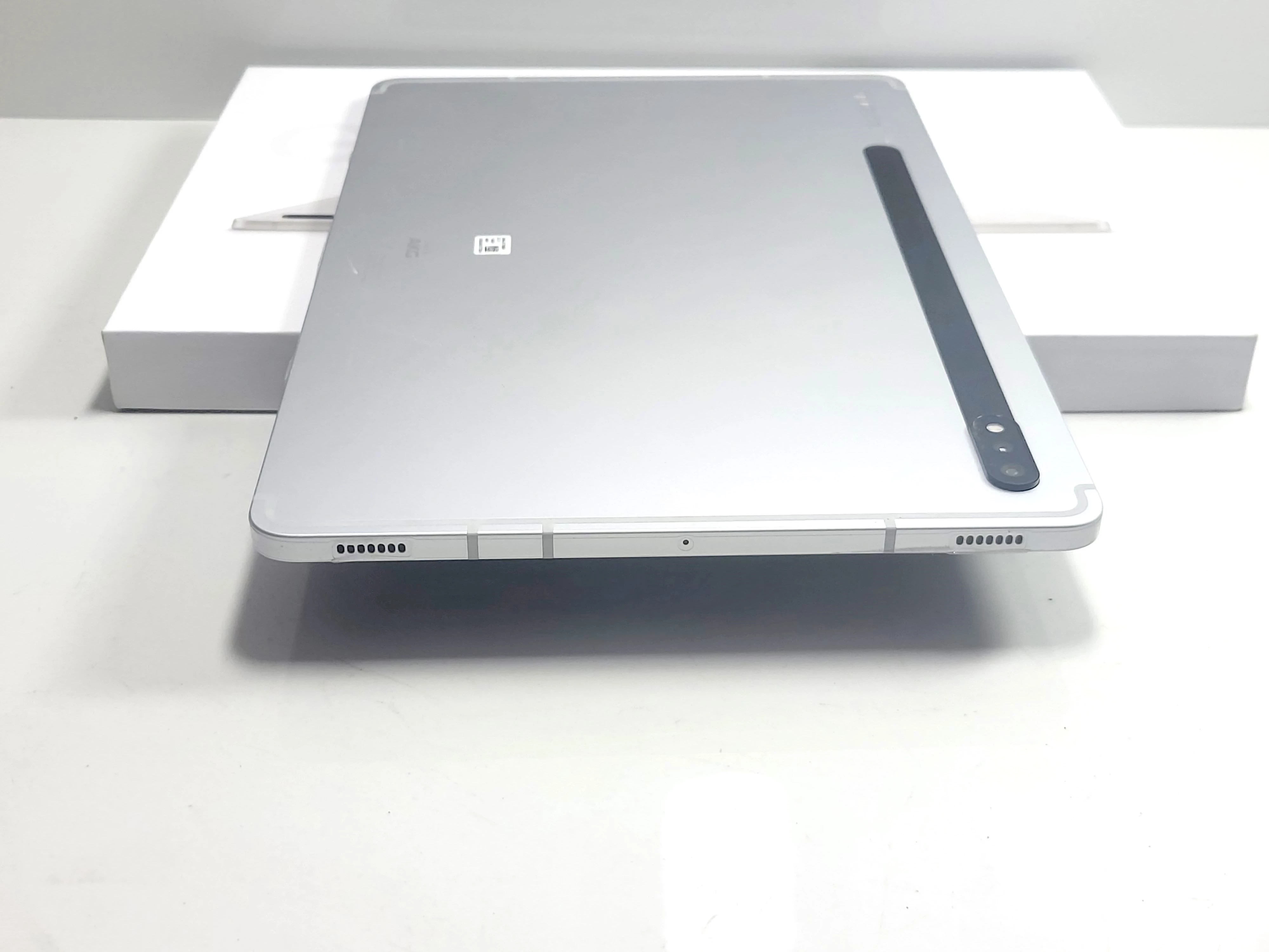 tablet-samsung-galaxy-tab-s8-5g-opis-wbudowana-pamiec-128-gb