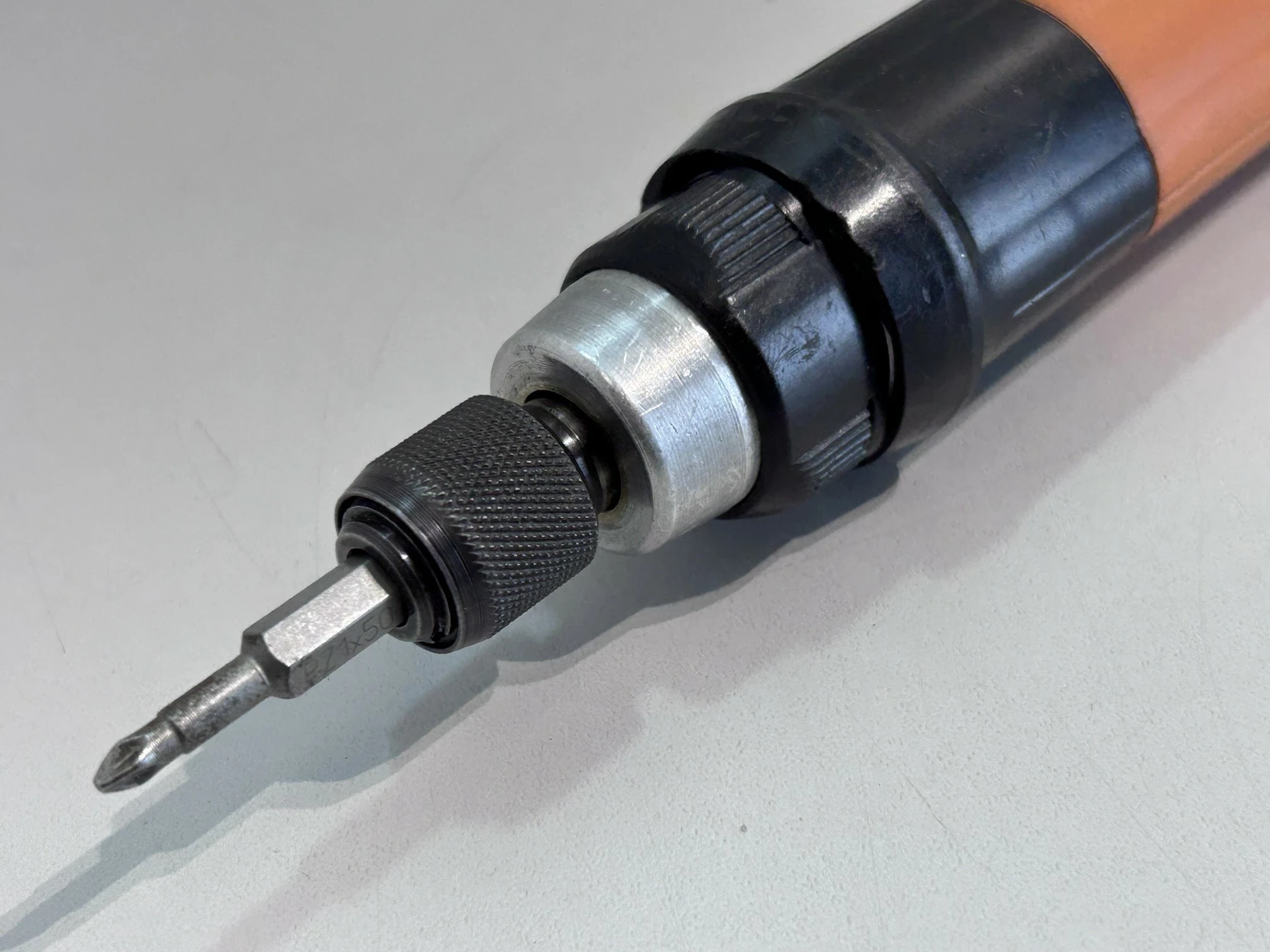 srubokret-pneumatyczny-gardner-denver-zasilanie-pneumatyczne