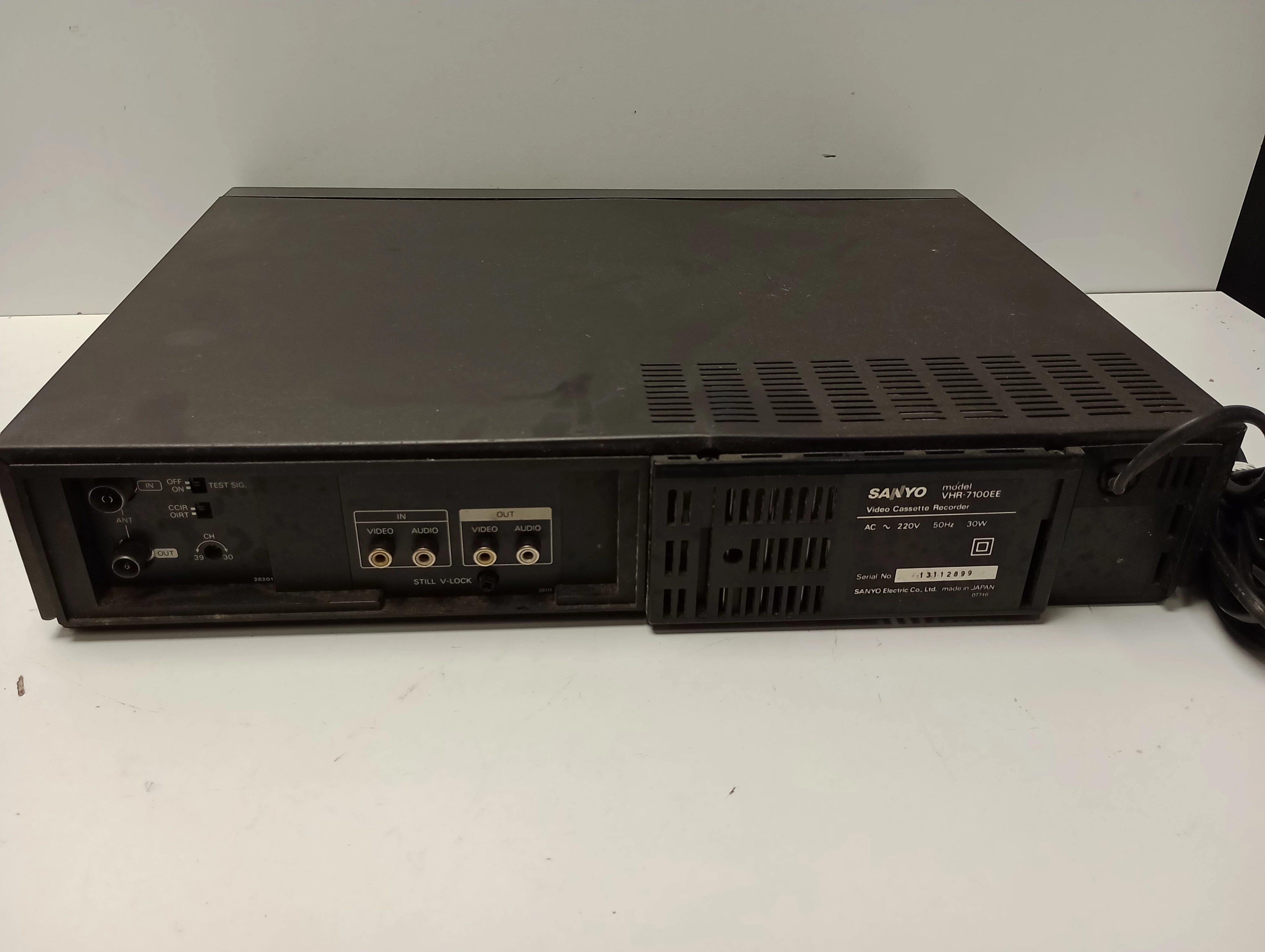 magnetowid-nagrywarka-sanyo-vhr-7100ee-osiedle-teatralne-3u15-krakow