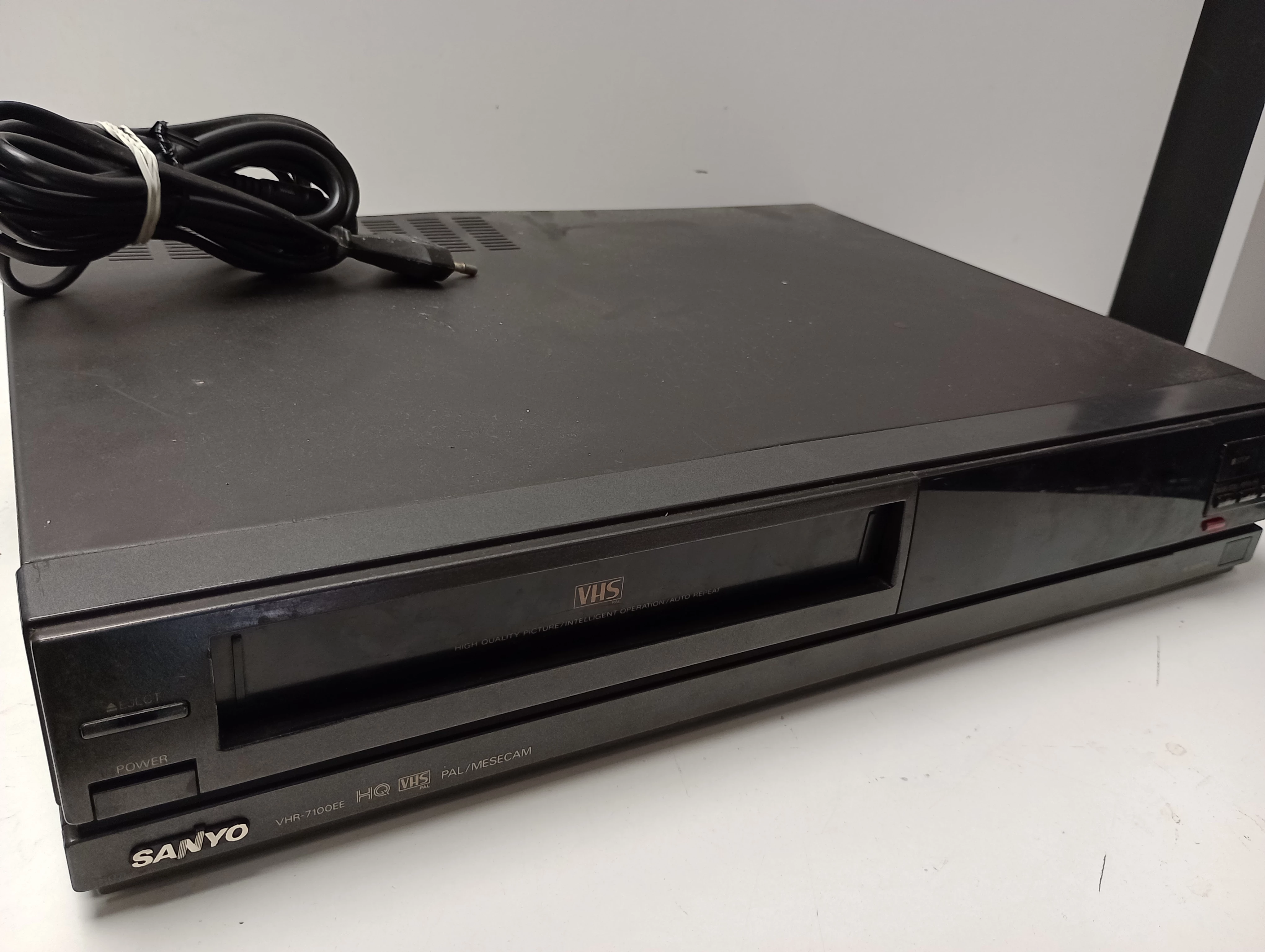 magnetowid-nagrywarka-sanyo-vhr-7100ee-osiedle-teatralne-3u15-krakow