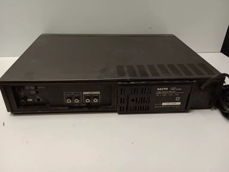 magnetowid-nagrywarka-sanyo-vhr-7100ee-osiedle-teatralne-3u15-krakow