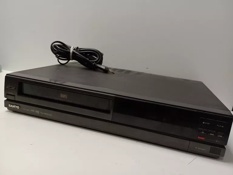 magnetowid-nagrywarka-sanyo-vhr-7100ee-osiedle-teatralne-3u15-krakow