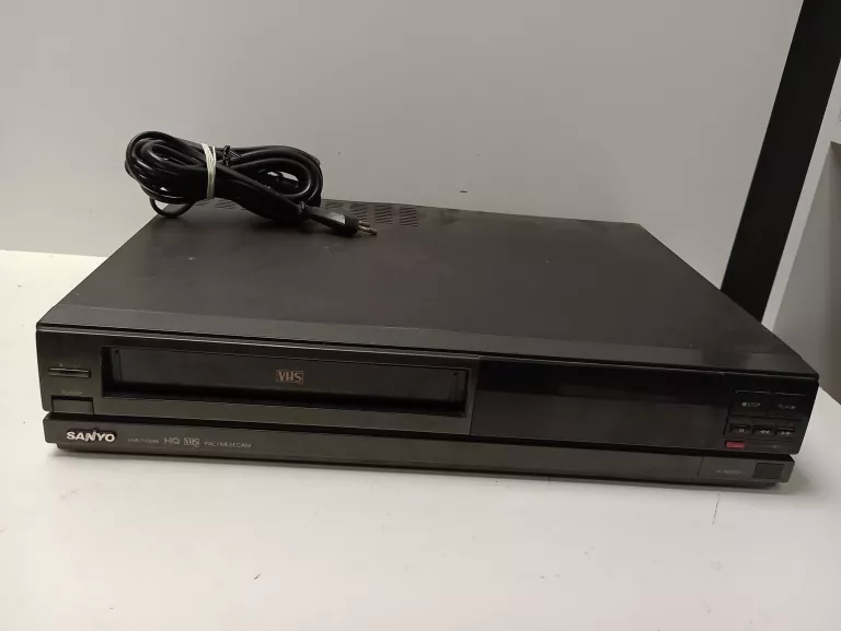 magnetowid-nagrywarka-sanyo-vhr-7100ee-osiedle-teatralne-3u15-krakow