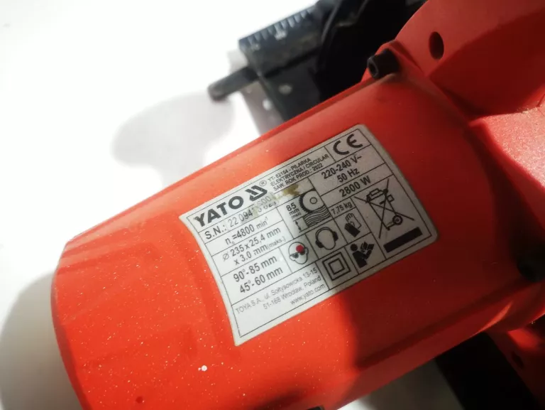 PIŁA TARCZOWA YATO YT-82154 235 MM 2800W